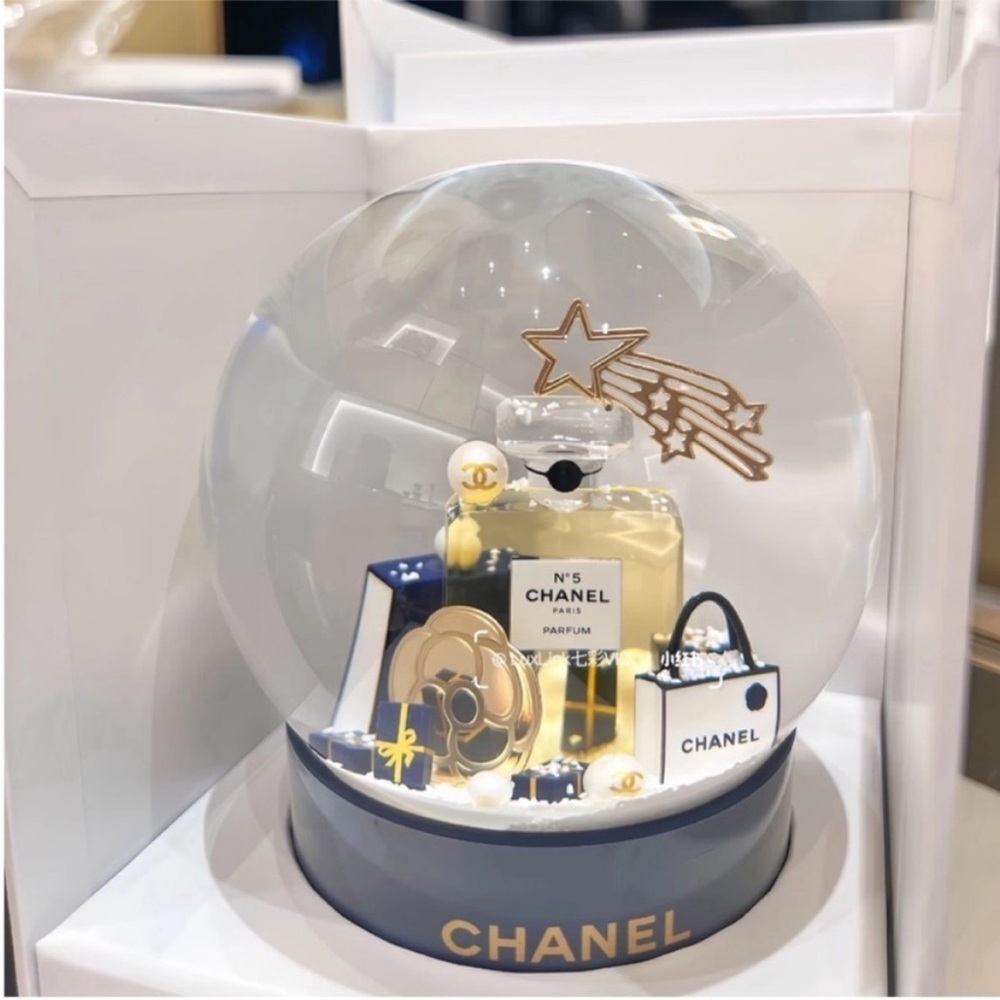 CHANEL  beauty 2025 Limited Edition Christmas  Snow Globe